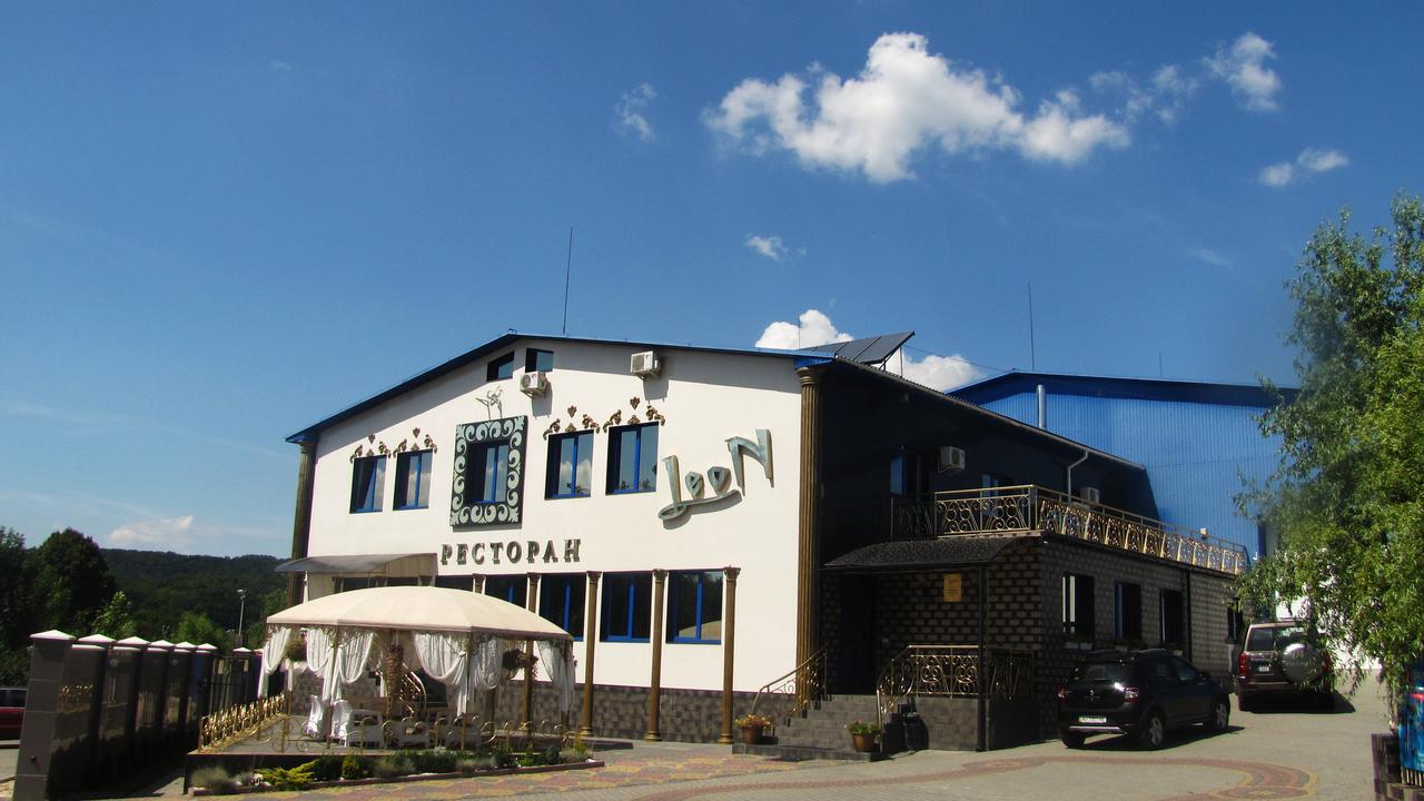 Mini Hotel Leon Lalovo Exteriör bild